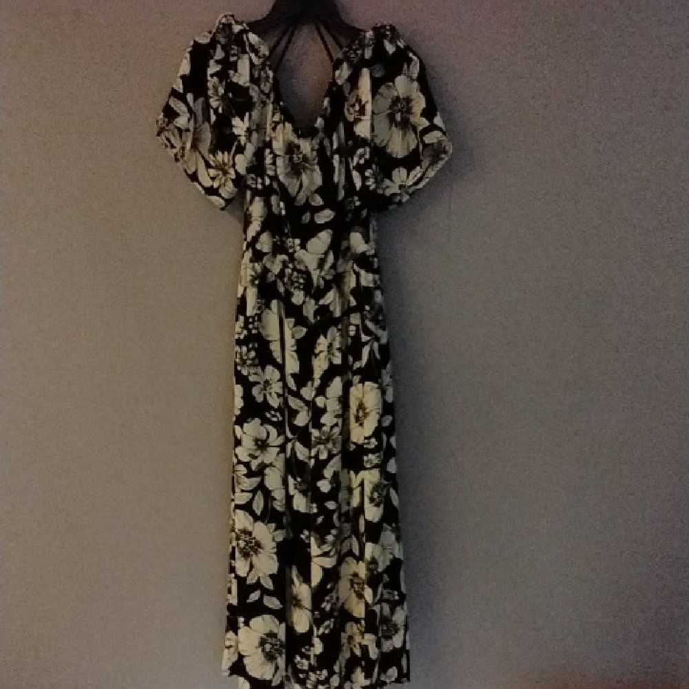 AUW Black and Cream Floral Maxi Dress
